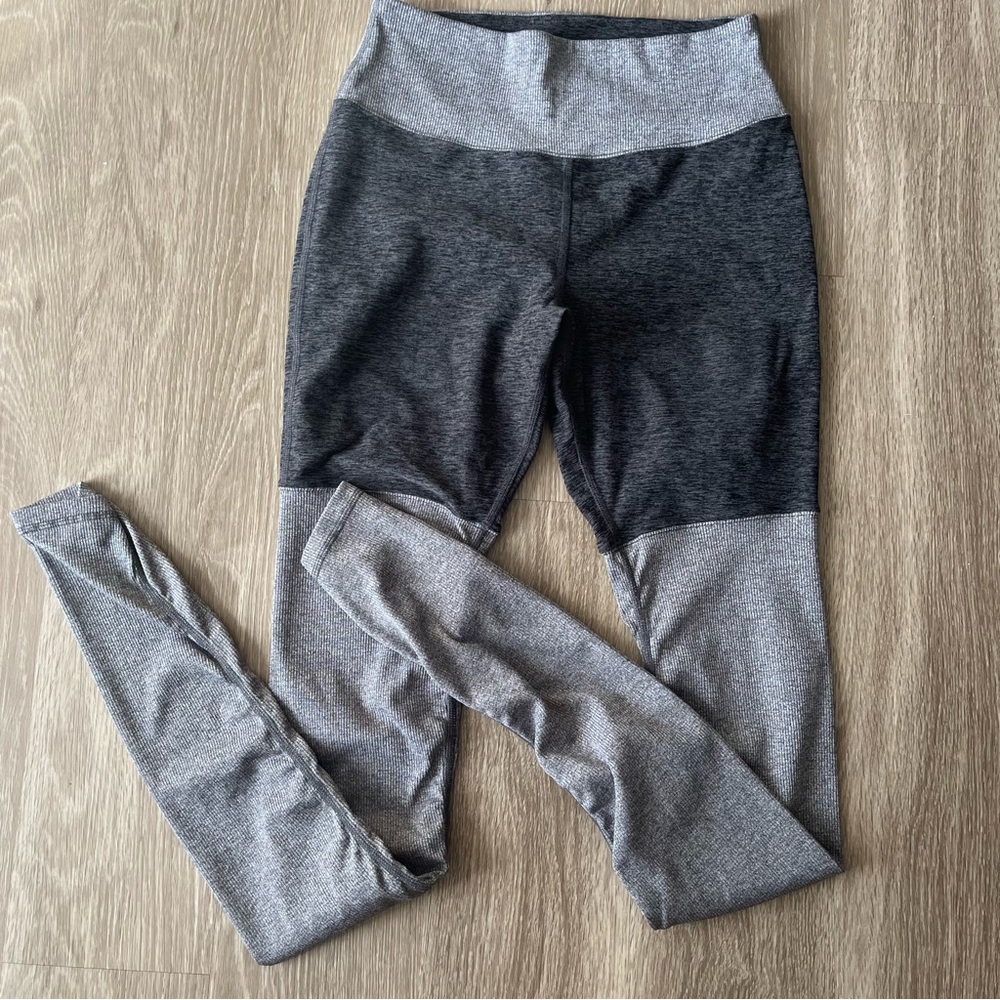MOVING SALE 📦 alo yoga goddess leggings large